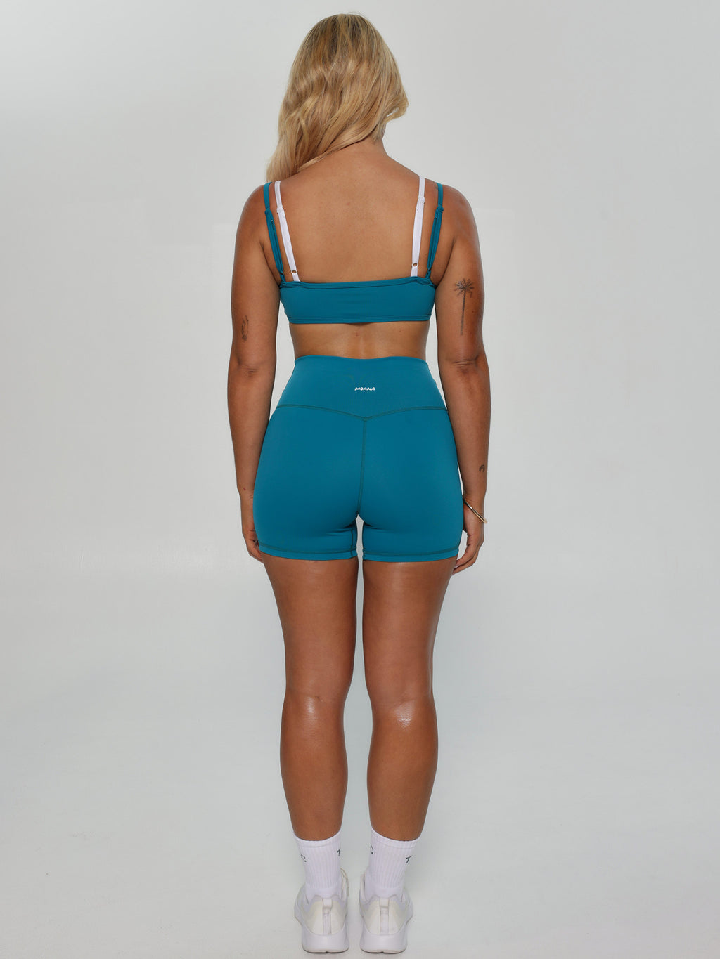 OCEANA CROSSOVER SHORT