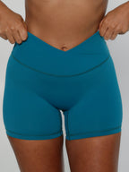 OCEANA CROSSOVER SHORT